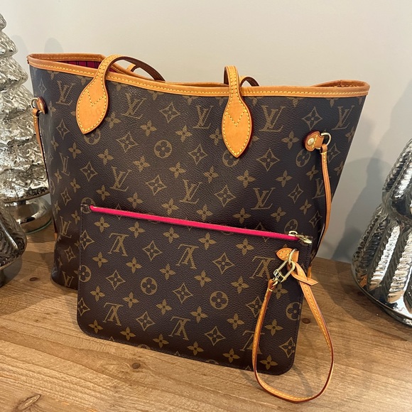*SOLD* Louis Vuitton Neverfull MM WITH Clutch - Picture 2 of 10